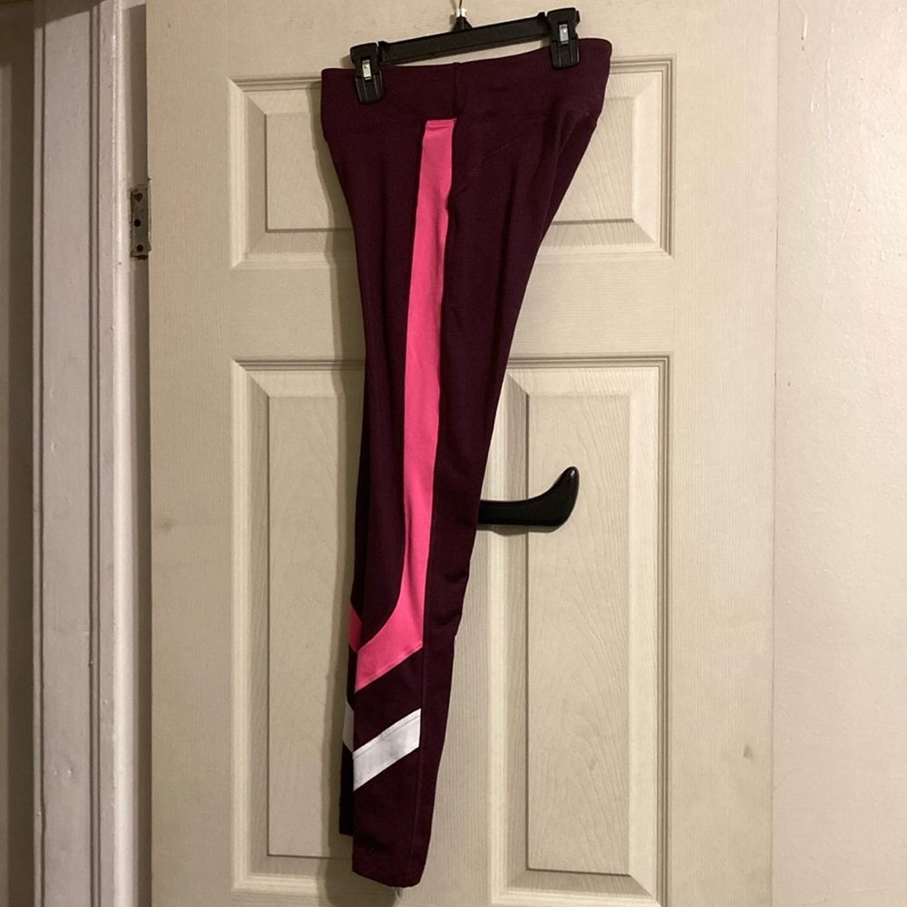 NWOT Pink Seamless High Waist 7/8 Workout Tight - Maroon/Pink